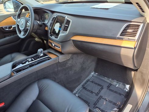 Certified 2024 Volvo XC90 B6 Core image 10