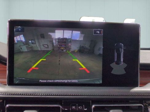 Used 2023 Lincoln Nautilus Reserve image 26