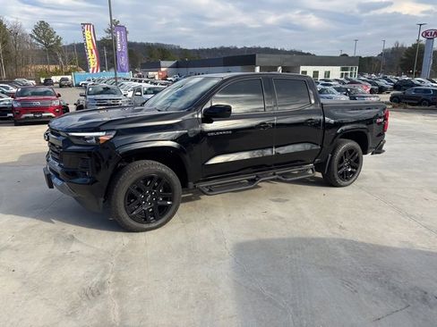 Used 2024 Chevrolet Colorado Z71 w/ Z71 Convenience Package 2 image 3