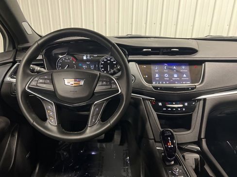 Certified 2025 Cadillac XT5 Premium Luxury AWD/4WD image 13