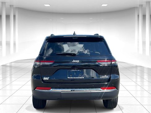 Used 2025 Jeep Grand Cherokee Limited w/ Luxury Tech Group II AWD/4WD image 4