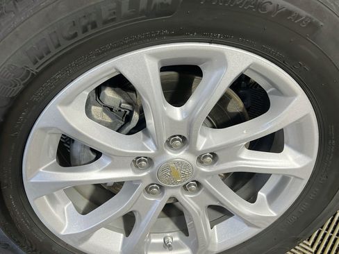 Used 2020 Chevrolet Equinox LT FWD image 14