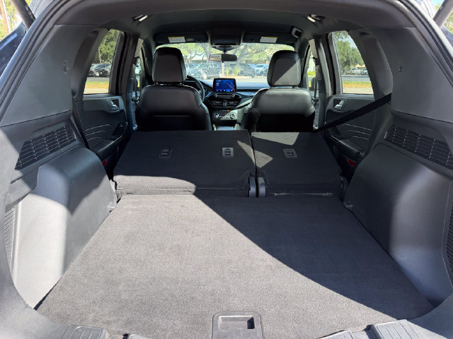 Used 2025 Ford Escape ST-Line w/ Equipment Group 301A FWD image 19