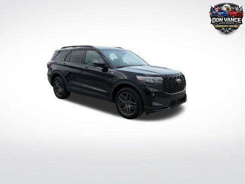 Used 2025 Ford Explorer ST-Line w/ ST-Line Street Pack AWD/4WD image 7