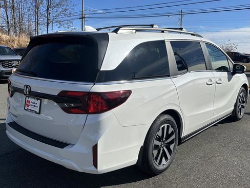 New 2026 Honda Odyssey EX-L image 5