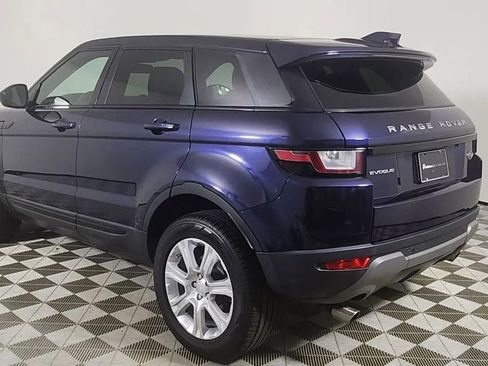 Used 2019 Land Rover Range Rover Evoque SE AWD/4WD image 27