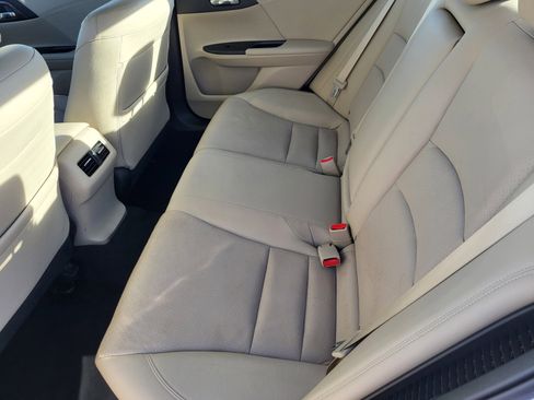 Used 2017 Honda Accord EX-L image 17