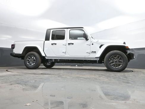 New 2026 Jeep Gladiator Sport image 43