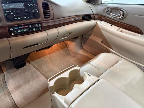 Used 2005 Buick Le Sabre Custom image 35