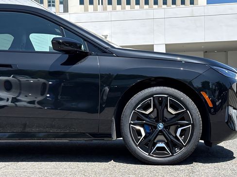 Certified 2024 BMW iX xDrive50 w/ Sport Package AWD/4WD image 36