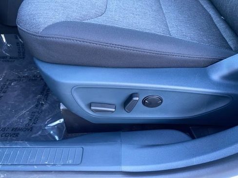 New 2025 Ford Maverick XLT w/ XLT Luxury Package image 19