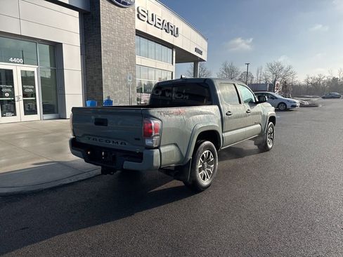 Used 2022 Toyota Tacoma TRD Sport w/ Black Out Package (TMS) image 4