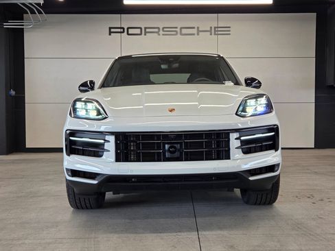 Certified 2026 Porsche Cayenne Coupe w/ Premium Package Plus AWD/4WD image 28
