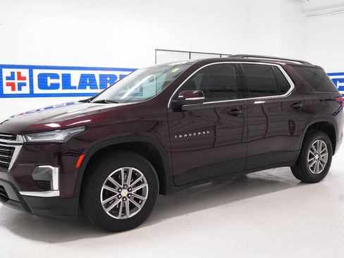 Used 2023 Chevrolet Traverse LT FWD image 41