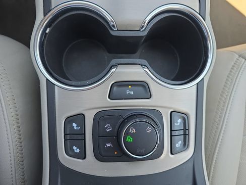 Used 2023 GMC Terrain Denali AWD/4WD image 39
