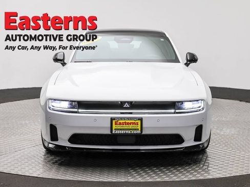 Used 2024 Dodge Charger Daytona Scat Pack w/ Plus Group AWD/4WD image 2