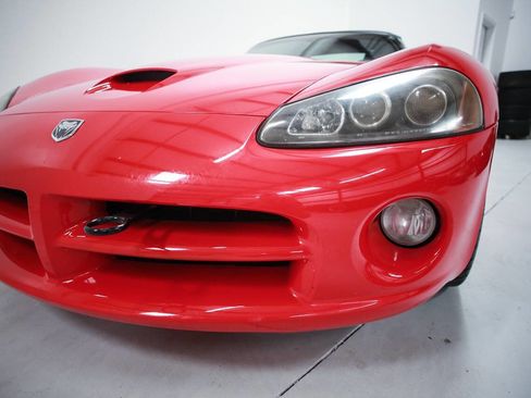 Used 2003 Dodge Viper SRT-10 image 11