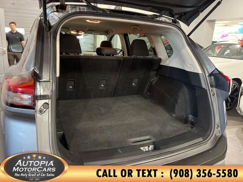 Used 2021 Nissan Rogue SV AWD/4WD image 19