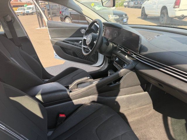 Used 2024 Hyundai Elantra SEL FWD image 29