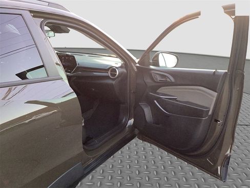 Used 2024 Chevrolet Trax ACTIV image 31