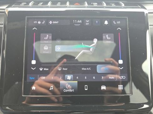 Certified 2024 Jeep Grand Cherokee Altitude AWD/4WD image 21