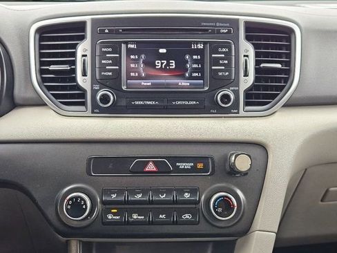 Used 2018 Kia Sportage LX image 22
