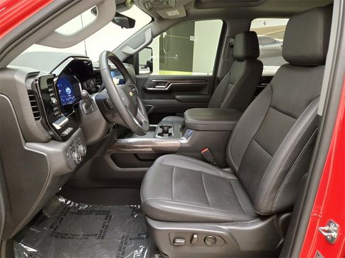 Used 2024 Chevrolet Silverado 2500 LTZ w/ LTZ Plus Package image 16