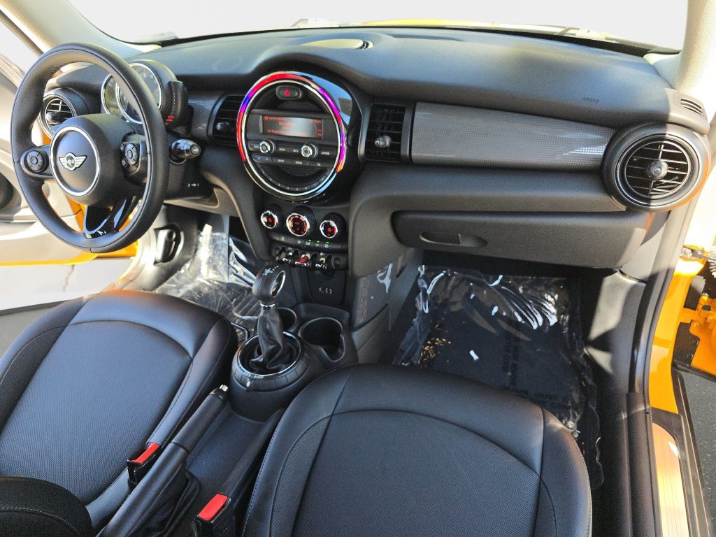 Used 2015 MINI Cooper 2-Door Hardtop FWD image 10