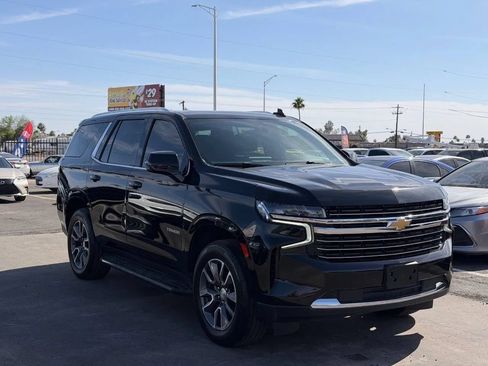 Used 2022 Chevrolet Tahoe LT w/ Luxury Package AWD/4WD image 15