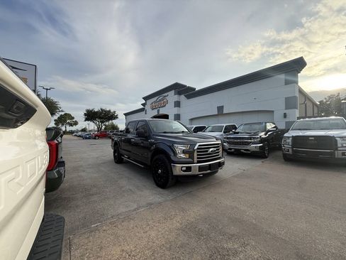 Used 2016 Ford F150 XLT w/ Equipment Group 302A Luxury AWD/4WD image 44
