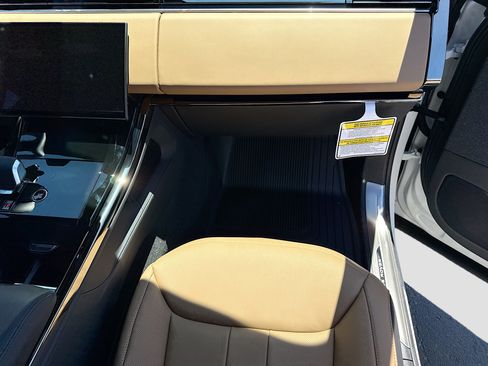 New 2026 Land Rover Range Rover Sport Dynamic SE AWD/4WD image 18