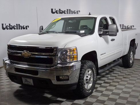 Used 2011 Chevrolet Silverado 2500 LT w/ Interior Plus Package image 3