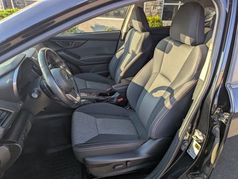 Used 2021 Subaru Crosstrek 2.0i Premium w/ Moonroof Package AWD/4WD image 11