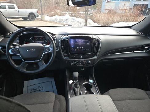 Used 2023 Chevrolet Traverse LT w/ Midnight/Sport Edition image 18