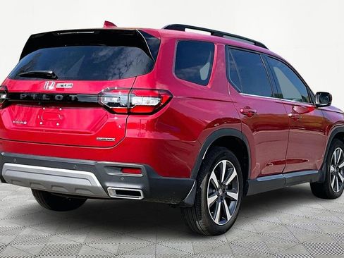 Used 2025 Honda Pilot Touring image 6
