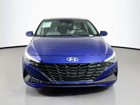 Used 2023 Hyundai Elantra Limited FWD image 2