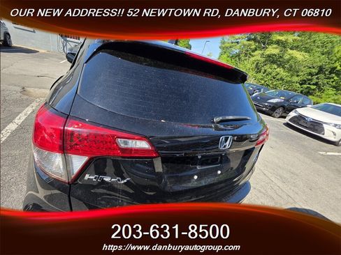 Used 2021 Honda HR-V Sport image 3