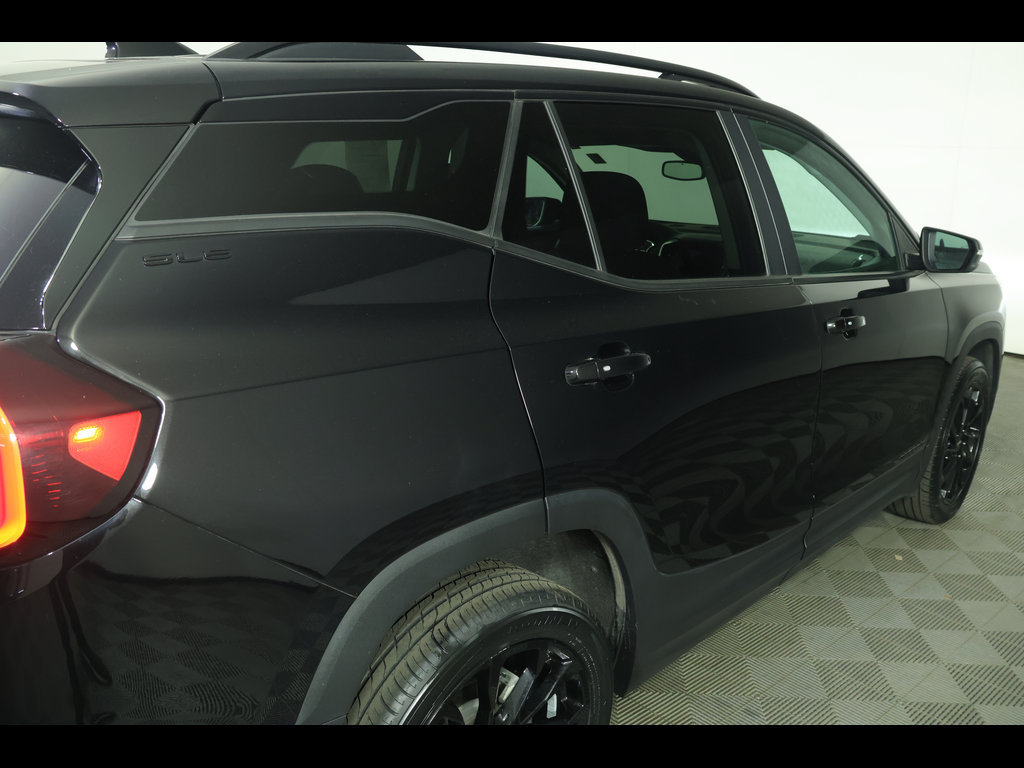 Used 2023 GMC Terrain SLE w/ Driver Convenience Package AWD/4WD image 17