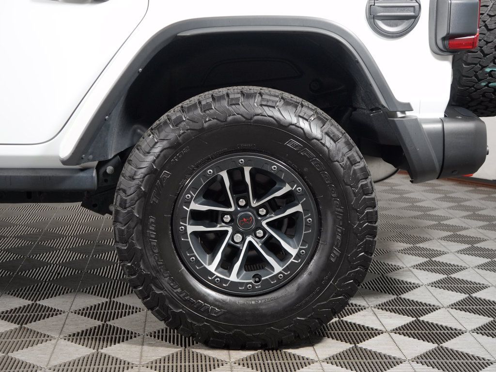 Used 2025 Jeep Wrangler Unlimited Rubicon AWD/4WD image 12