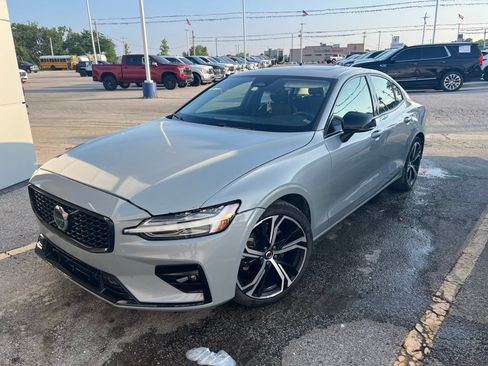Used 2024 Volvo S60 B5 Core AWD/4WD image 1