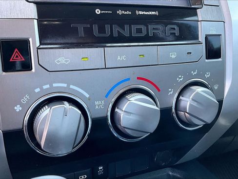 Used 2020 Toyota Tundra SR5 w/ SR5 Leather Package AWD/4WD image 32