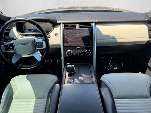 Used 2023 Land Rover Discovery HSE R-Dynamic AWD/4WD image 19