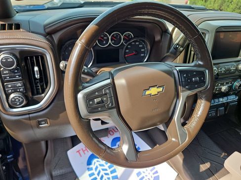 Used 2022 Chevrolet Silverado 3500 LTZ w/ Safety Package AWD/4WD image 15