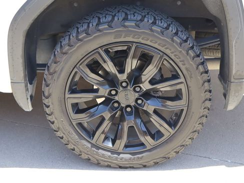 Used 2022 GMC Sierra 1500 Denali w/ Denali Reserve Package AWD/4WD image 31