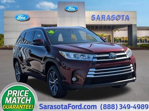 Used 2017 Toyota Highlander XLE image 1