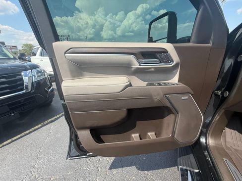 Used 2026 GMC Sierra 1500 SLT w/ SLT Premium Plus Package AWD/4WD image 11