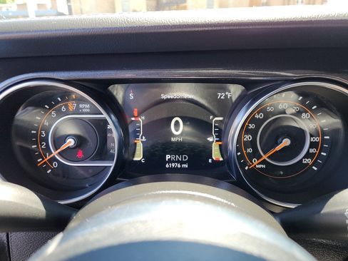 Used 2021 Jeep Wrangler Unlimited Sahara AWD/4WD image 13