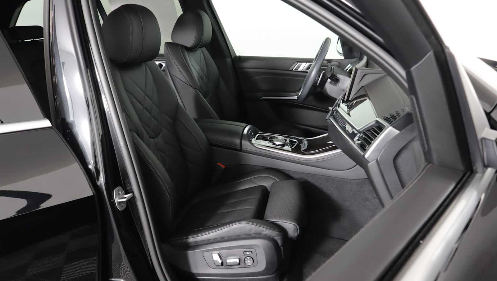 Used 2024 BMW X5 xDrive40i AWD/4WD image 10