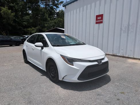 Used 2022 Toyota Corolla LE FWD image 1