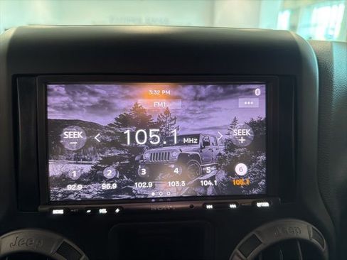 Used 2014 Jeep Wrangler Sport AWD/4WD image 17
